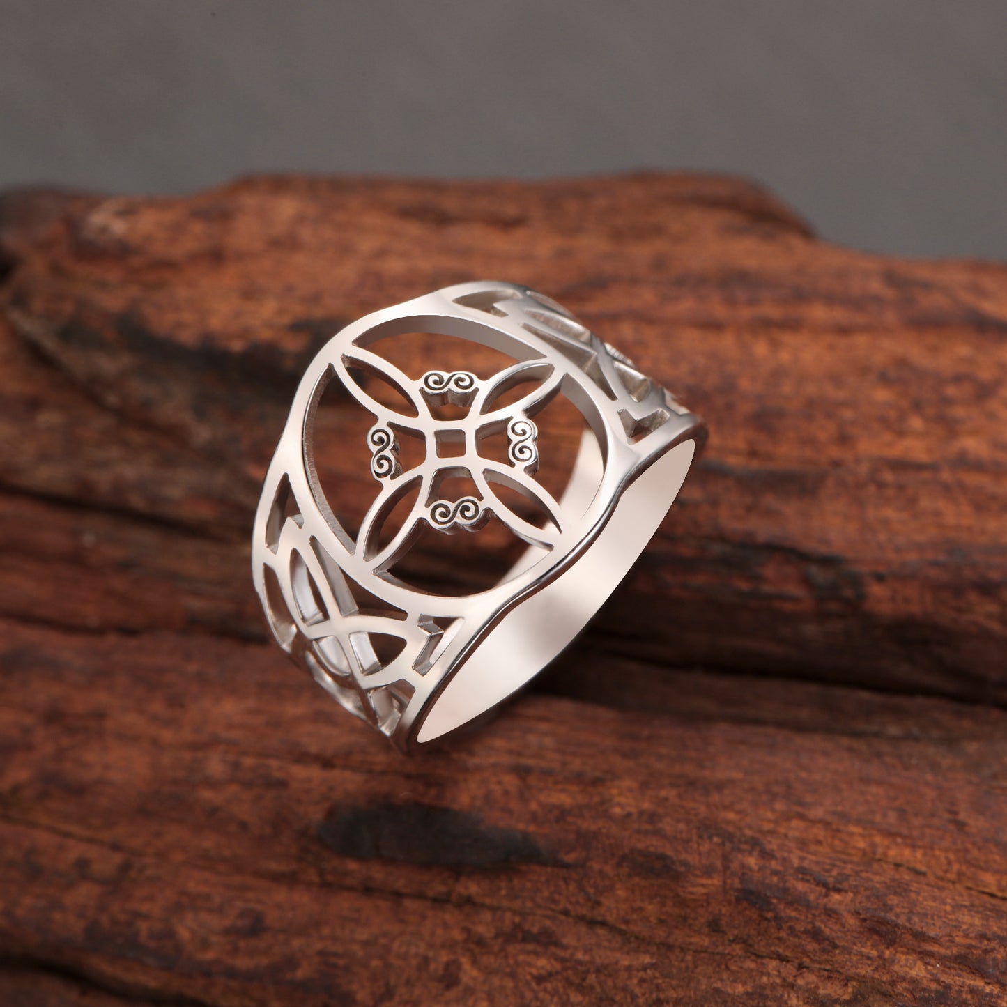 Anillo Nudo de Bruja